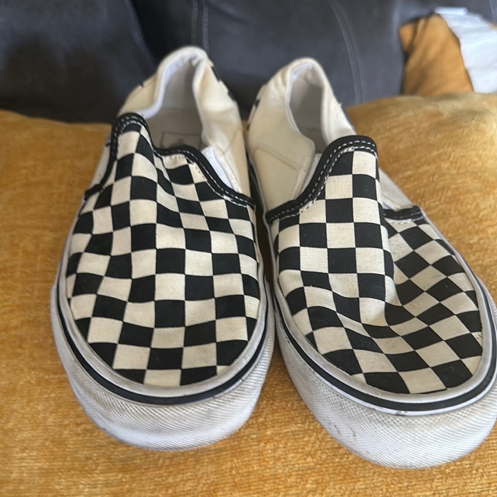 Vans - Picture 2 of 4